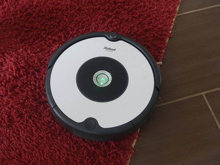 Ved strøm lærred Der iRobot Roomba 605, mit guter Saugleistung und einem günstigen  Anschaffungspreis