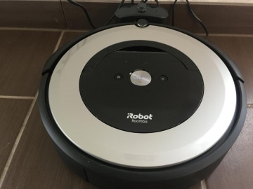 iRobot Roomba e5 Saugroboter