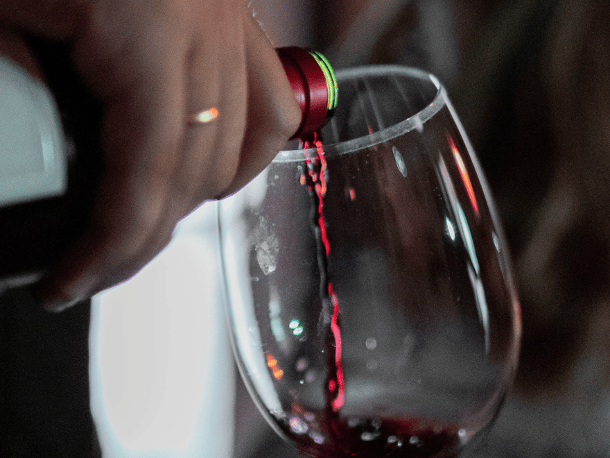 Wischroboter Flüssigkeit Wein wischen