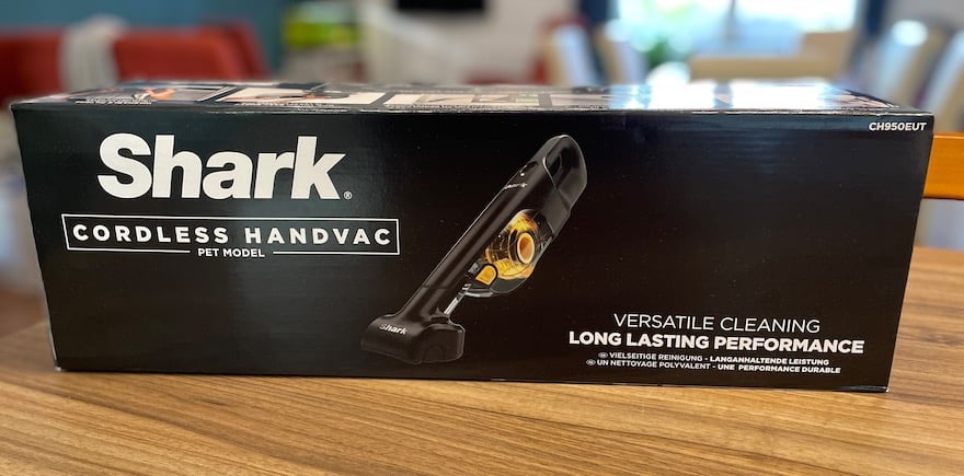 Shark Handvac Akku-Handstaubsauger CH950EUT Verpackung